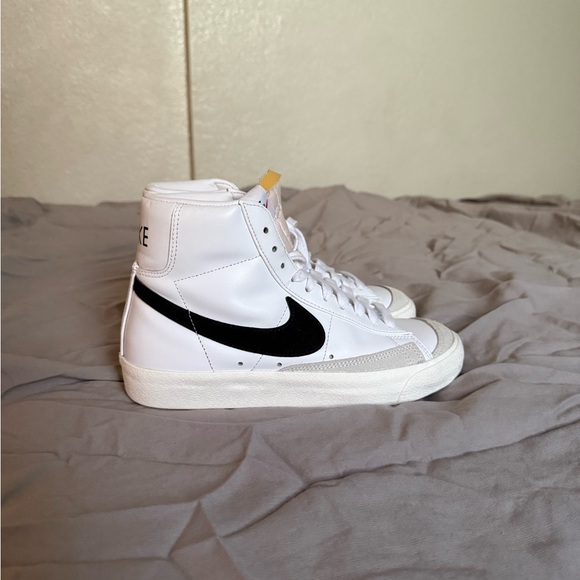 Nike Blazer - Picture 3 of 6